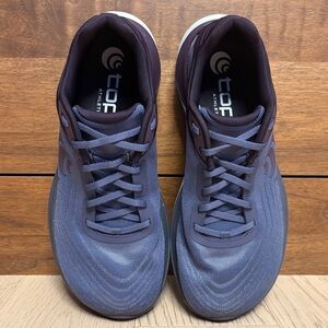 Topo Athletic ‘Ultrafly 5’ wide toe box low drop running shoes women’s size US 9